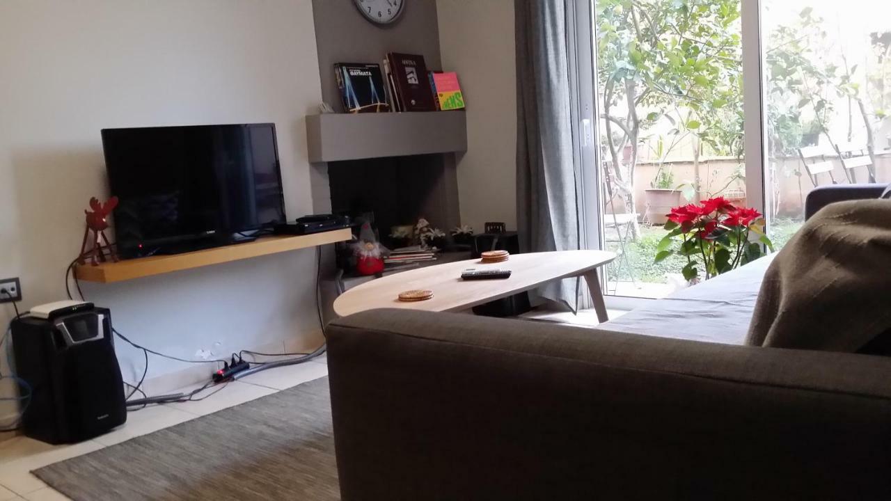 Athenian Apartment With Garden, Near Metro Station Chalandri Nu 3 Eksteriør bilde